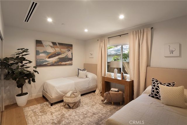 5944 Lasaine, Encino, CA 91316