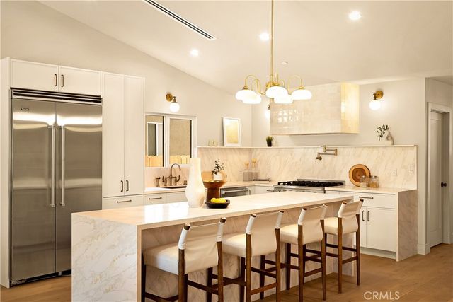 5944 Lasaine, Encino, CA 91316