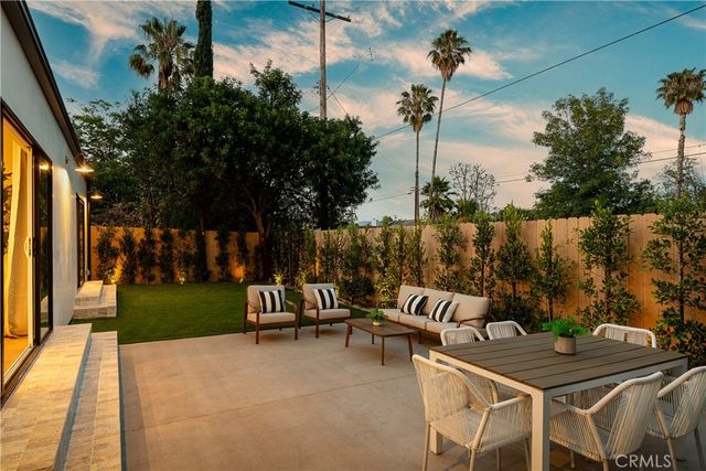 5944 Lasaine, Encino, CA 91316