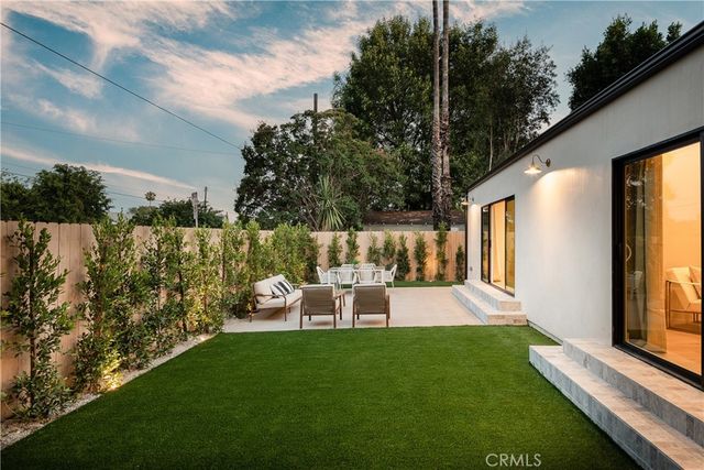 5944 Lasaine, Encino, CA 91316