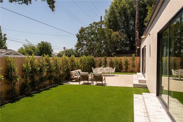 5944 Lasaine, Encino, CA 91316