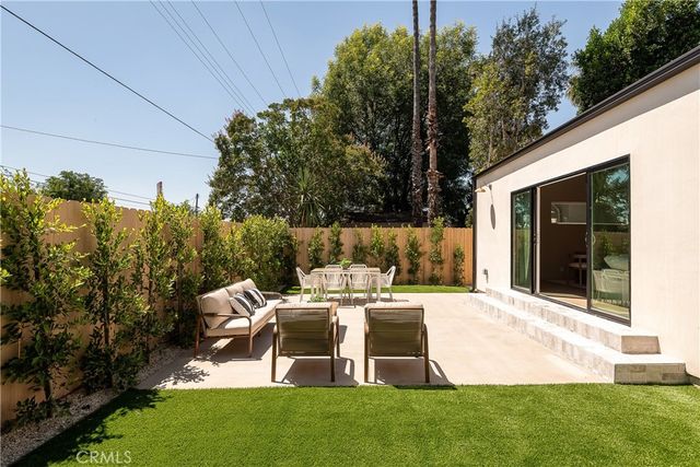 5944 Lasaine, Encino, CA 91316
