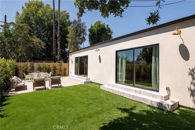 5944 Lasaine, Encino, CA 91316