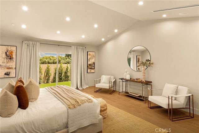 5944 Lasaine, Encino, CA 91316