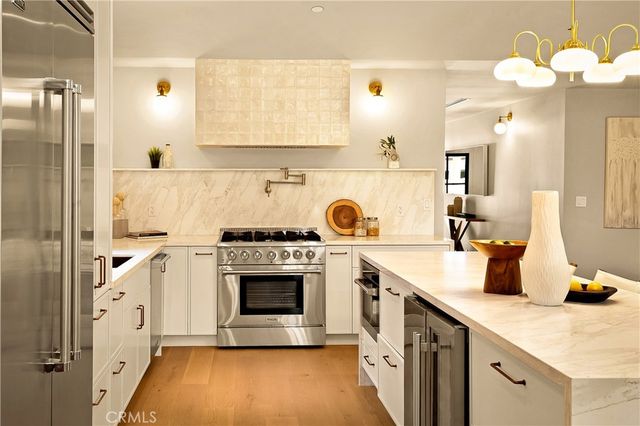 5944 Lasaine, Encino, CA 91316