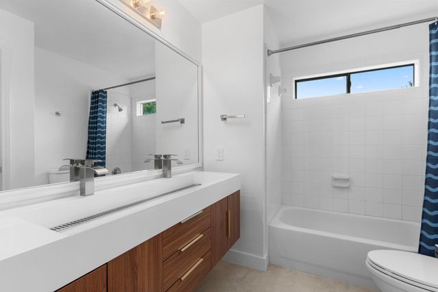 16202 Lasting Light Lane, Houston, TX 77095