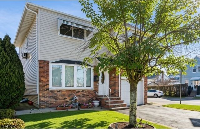 719 W Blancke St, Linden City, NJ 07036