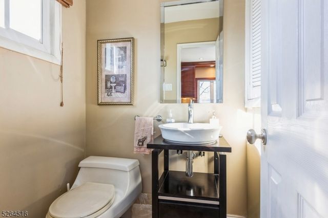 719 W Blancke St, Linden City, NJ 07036