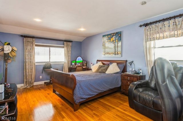 719 W Blancke St, Linden City, NJ 07036