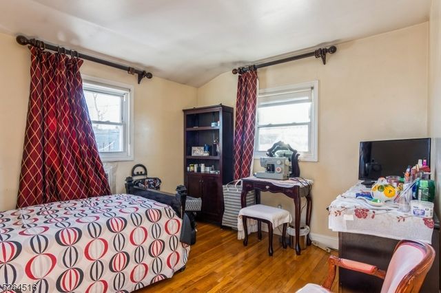 719 W Blancke St, Linden City, NJ 07036