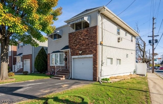 719 W Blancke St, Linden City, NJ 07036