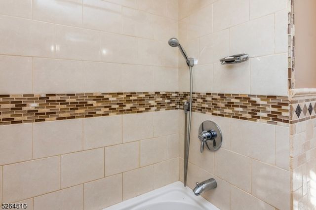 719 W Blancke St, Linden City, NJ 07036
