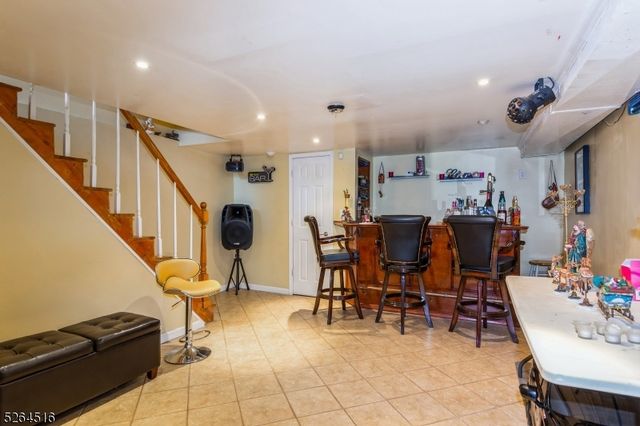 719 W Blancke St, Linden City, NJ 07036
