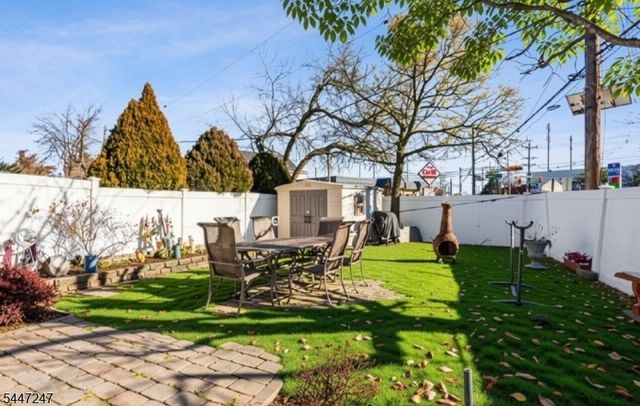 719 W Blancke St, Linden City, NJ 07036