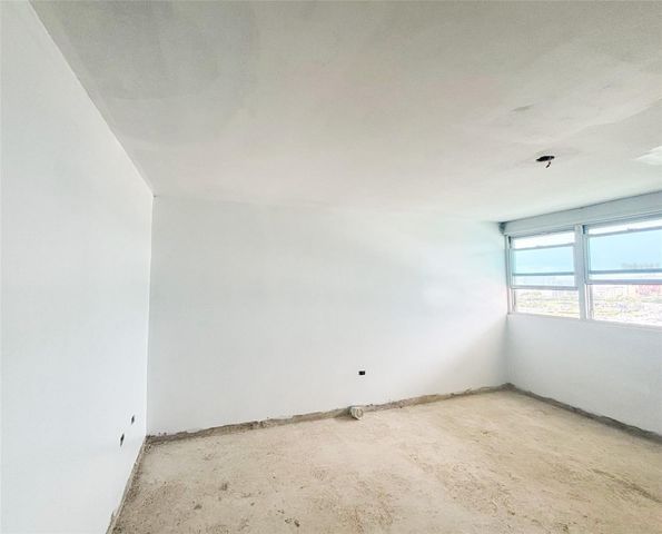 550 AVE FERNANDEZ JUNCOS 1208, San Juan, PR 00901