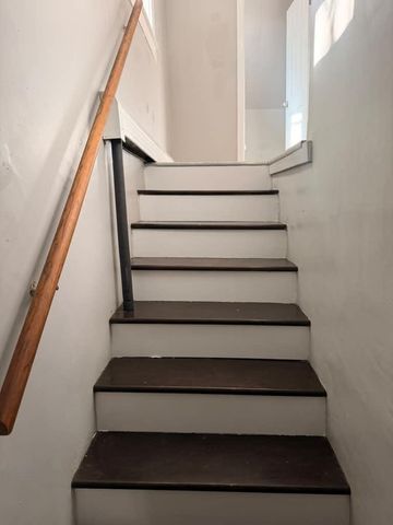 17 Gage St, Fitchburg, MA 01420