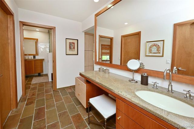 3202 Shadydale Court, West Bloomfield, MI 48323
