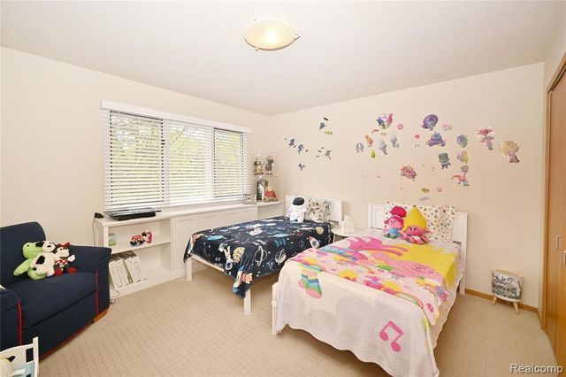 3202 Shadydale Court, West Bloomfield, MI 48323