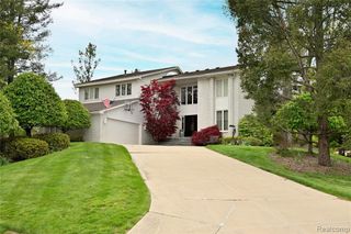 3202 Shadydale Court, West Bloomfield, MI 48323