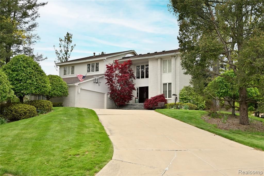 3202 Shadydale Court, West Bloomfield, MI 48323