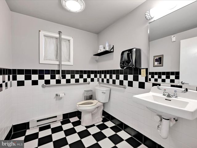 114 E MAIN ST, Fredericksburg, PA 17026