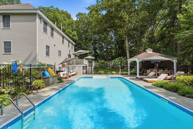 112 Aldrich Rd, Wilmington, MA 01887