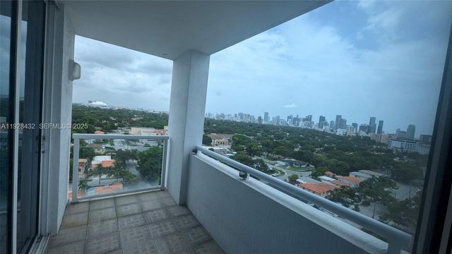 1401 SW 22nd St 1405, Miami, FL 33145