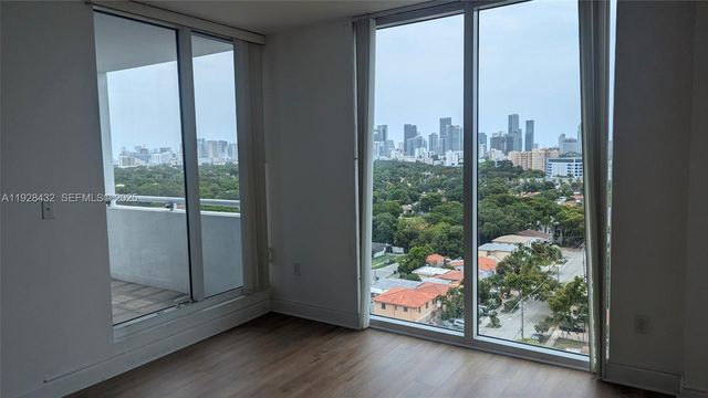 1401 SW 22nd St 1405, Miami, FL 33145