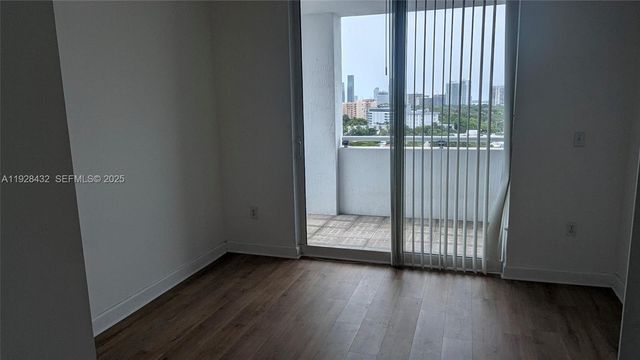 1401 SW 22nd St 1405, Miami, FL 33145