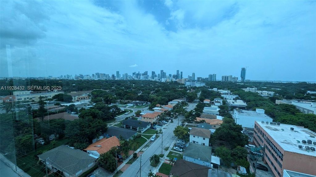 1401 SW 22nd St 1405, Miami, FL 33145