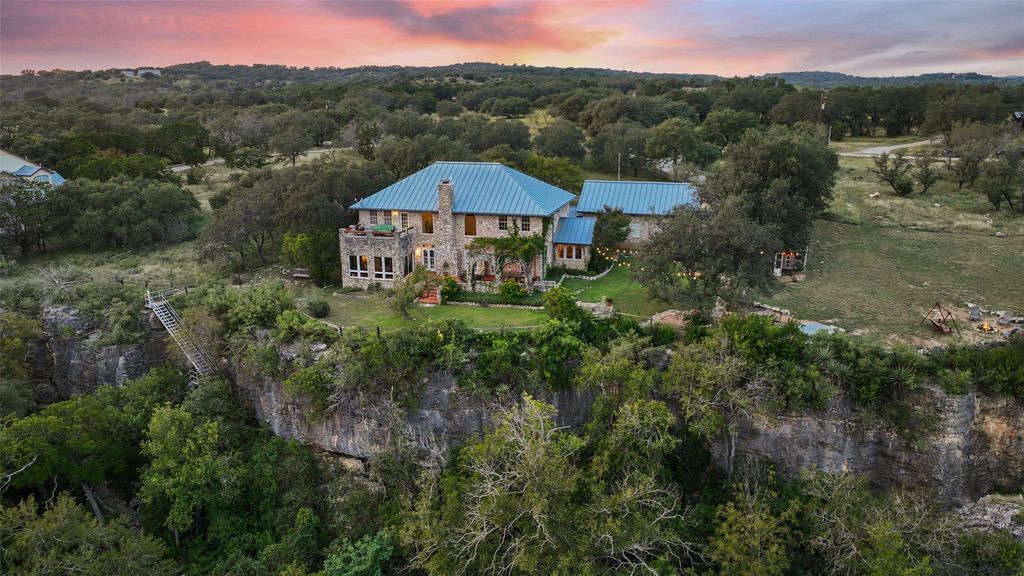 5229 & 5012 Hupedo Ranch RD, Spicewood, TX 78669