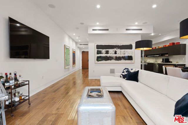 225 S Hamilton Drive 107, Beverly Hills, CA 90211