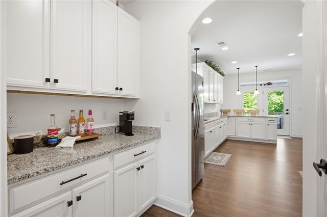 525 Sixteenth Circle, Walhalla, SC 29691