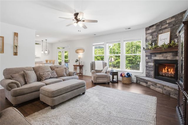 525 Sixteenth Circle, Walhalla, SC 29691