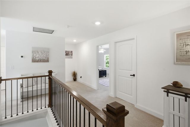 525 Sixteenth Circle, Walhalla, SC 29691