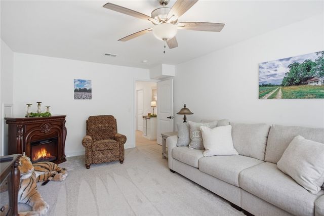 525 Sixteenth Circle, Walhalla, SC 29691