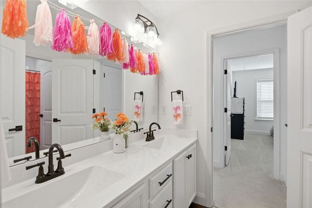 525 Sixteenth Circle, Walhalla, SC 29691