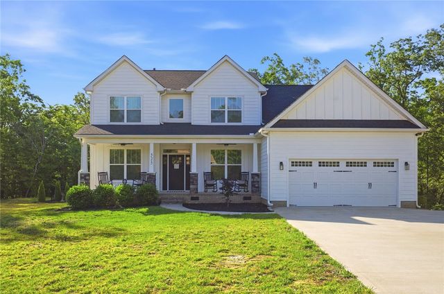 525 Sixteenth Circle, Walhalla, SC 29691