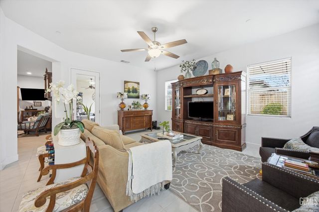 9106 Del Palma Drive, Bakersfield, CA 93314