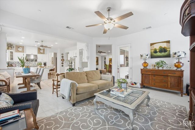 9106 Del Palma Drive, Bakersfield, CA 93314