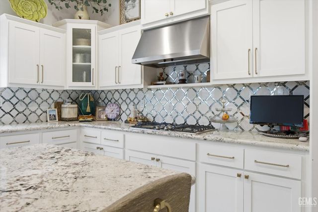 9106 Del Palma Drive, Bakersfield, CA 93314