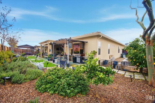 9106 Del Palma Drive, Bakersfield, CA 93314