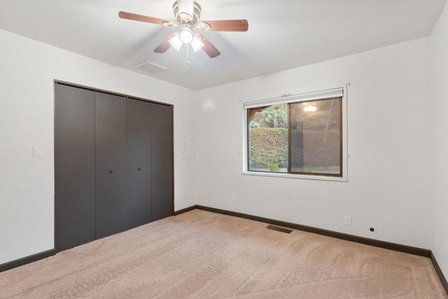 19606 Fish Hill Lane, Redding, CA 96003