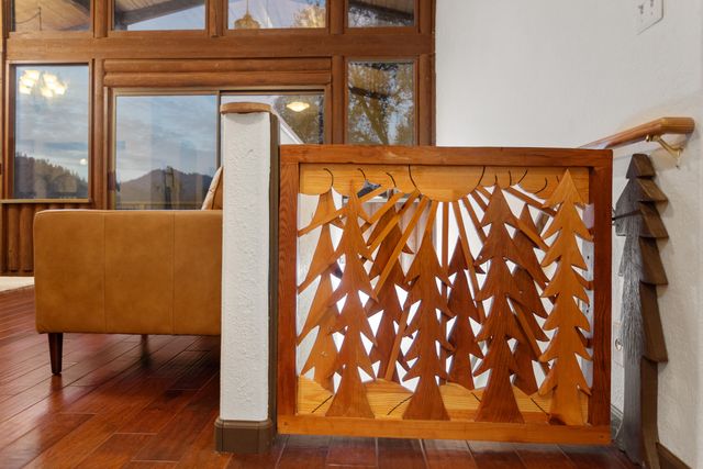 19606 Fish Hill Lane, Redding, CA 96003