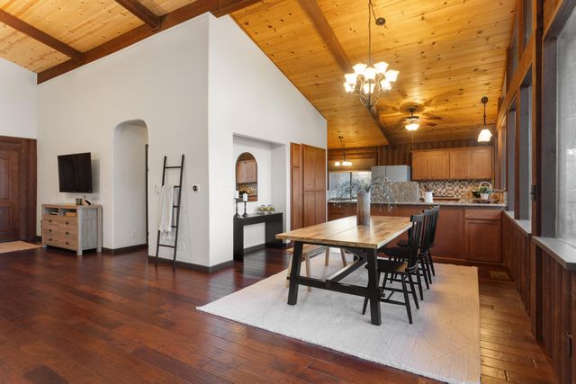 19606 Fish Hill Lane, Redding, CA 96003