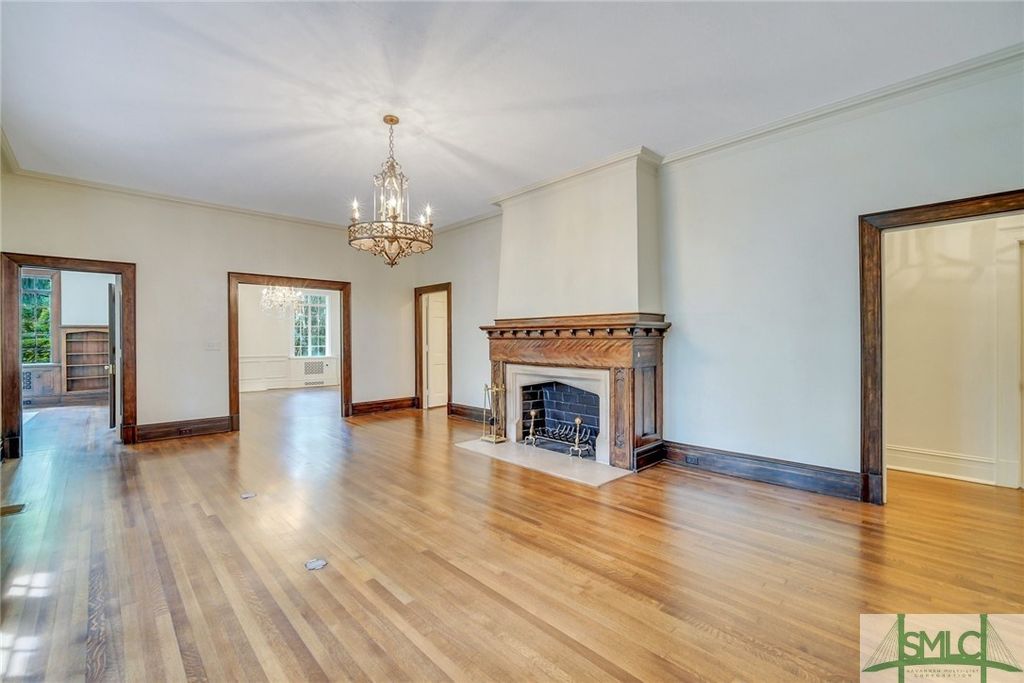 Image 8 of property listing at 302 E 46th Street, Savannah, GA 31405