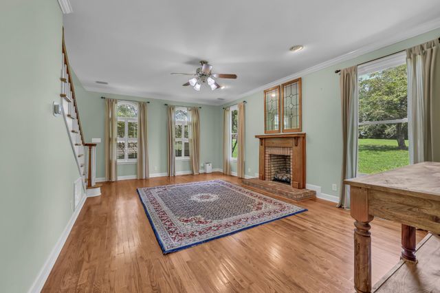 930 Doe Run Ct, Adams, TN 37010
