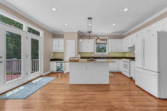 930 Doe Run Ct, Adams, TN 37010