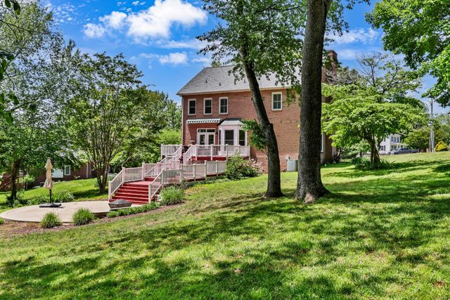 930 Doe Run Ct, Adams, TN 37010