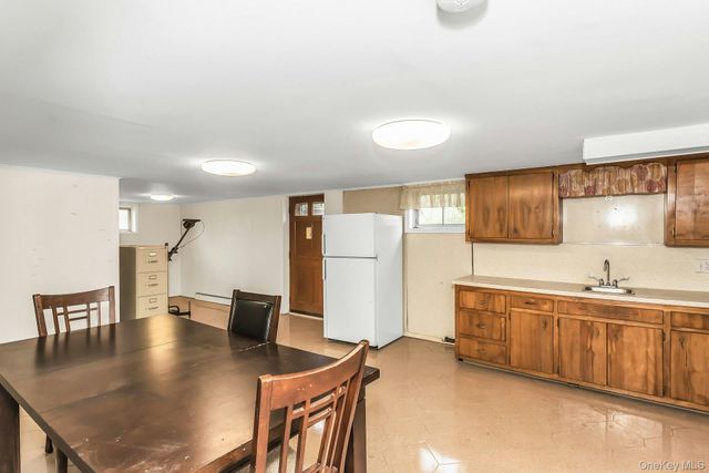 258 N Wisconsin Avenue, North Massapequa, NY 11758